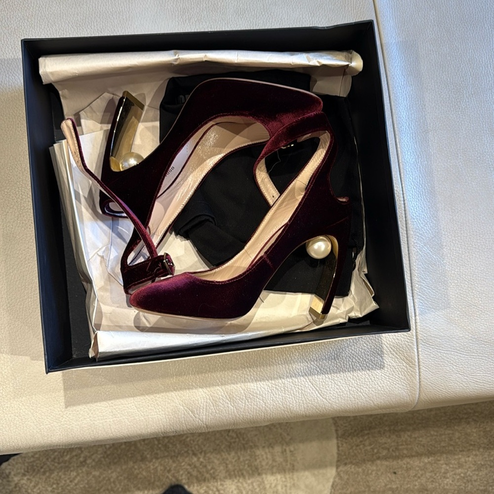 Nicholas Kirkwood pearl velvet ,deep, plum shoes, unique size 37 women